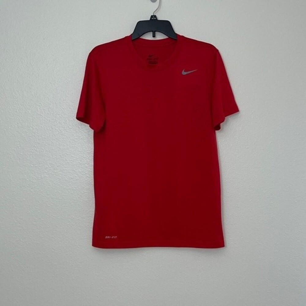 Nike Dri Fit Men’s athletic Top Red Small
